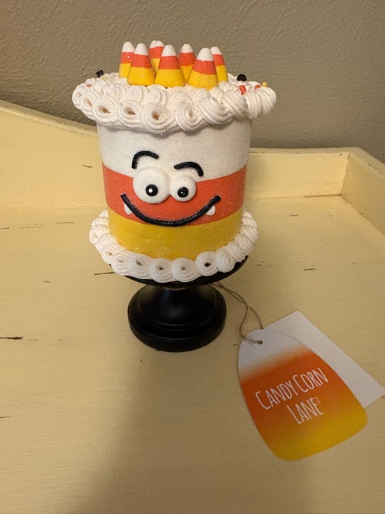Candy Corn Lane Other - Candy Corn Lane Cake NWT 6”